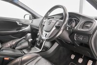 USED 2017 17 VOLVO V40 2.0 D2 R-DESIGN PRO 5d 118 BHP +NATIONWIDE DELIVERY AVAILABLE+