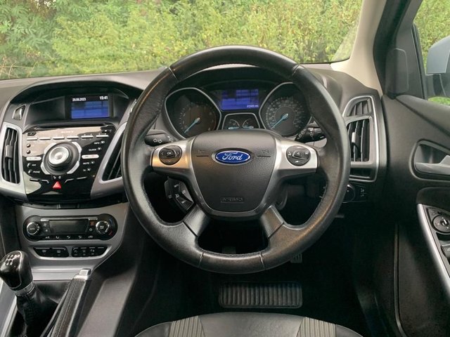 View our FORD FOCUS