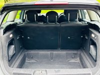 USED 2017 17 MINI CLUBMAN 2.0 COOPER D 5d 148 BHP &pound;35 ROAD TAX SATELLITE NAVIGATION HEATED FRONT SEATS REAR PARKING SENSORS