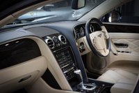 USED 2013 63 BENTLEY FLYING SPUR 6.0 W12 4d 616 BHP JUST SERVICED, FULL BENTLEY SERVICE HISTORY, ELECTRIC GLASS ROOF, REVERSE CAMERA, APPLE CARPLAY, SOFT CLOSE, KEYLESS - STUNNING!!!
