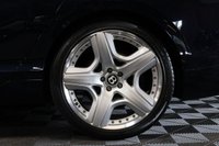 USED 2013 63 BENTLEY FLYING SPUR 6.0 W12 4d 616 BHP JUST SERVICED, FULL BENTLEY SERVICE HISTORY, ELECTRIC GLASS ROOF, REVERSE CAMERA, APPLE CARPLAY, SOFT CLOSE, KEYLESS - STUNNING!!!
