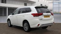 USED 2020 69 MITSUBISHI OUTLANDER 2.4 PHEV DYNAMIC 5d 222 BHP APP SAT NAV LEATHER HEATED SEATS REAR CAMERA 1 OWNER SERVICE HISTORY MITSUBISHI WARRANTY TILL JAN 2025