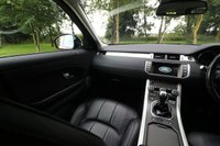 USED 2017 66 LAND ROVER RANGE ROVER EVOQUE 2.0 TD4 (180) SE 5dr 6 Speed Manual Euro 6 (Black 18