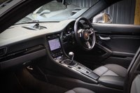 USED 2018 18 PORSCHE 911 3.0 CARRERA T 2d 364 BHP HUGE SPEC, REAR SEATS, MANUAL, SUNROOF, PDLS+, REAR AXLE STEER, 7 SPEED MANUAL, 18 WAY SEATS, T INTERIOR, CHRONO PACK, BOSE STEREO
