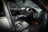 USED 2017 17 PORSCHE CAYENNE 4.1 D V8 S TIPTRONIC S 5d 379 BHP RARE V8 385BHP, HUGE SPEC, FULL PORSCHE HISTORY, 12M WARRANTY, OVER &pound;20K OF OPTIONAL EXTRAS, PAN ROOF, PASM, 21INCH TURBO ALLOYS, SPORT DESIGN PACKAGE, COMFORT MEMORY PACKAGE