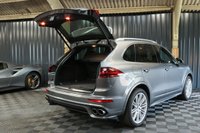USED 2017 17 PORSCHE CAYENNE 4.1 D V8 S TIPTRONIC S 5d 379 BHP RARE V8 385BHP, HUGE SPEC, FULL PORSCHE HISTORY, 12M WARRANTY, OVER &pound;20K OF OPTIONAL EXTRAS, PAN ROOF, PASM, 21INCH TURBO ALLOYS, SPORT DESIGN PACKAGE, COMFORT MEMORY PACKAGE
