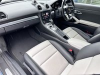 USED 2018 18 PORSCHE 718 2.0 CAYMAN PDK 2d 295 BHP Just serviced, Huge spec!!