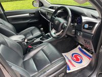 USED 2018 68 TOYOTA HI-LUX 2.4 INVINCIBLE X 4WD D-4D DCB 4d 147 BHP ** NO VAT * CANOPY + SAT NAV
