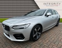 USED 2019 19 VOLVO V90 2.0 D4 R-DESIGN 5d 188 BHP SAT NAV - APPLE CAR PLAY - FRONT AND REAR PARKING SENSORS - POWER TAILGATE - HEATED FRONT SEATS - ADAPTIVE CRUISE CONTROL WITH PILOT ASSIST - ENGINE REMOTE START WITH TEMPRATURE PRE CONDITIONING - LED HEADLAMPS