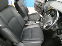 USED 2019 19 MITSUBISHI OUTLANDER 2.4 PHEV 4H 5d 207 BHP APP BASED SAT NAV LEATHER PARKING CAMERA  1 OWNER MITSUBISHI WARRANTY TILL JULY 2024