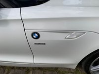 USED 2009 09 BMW Z4 3.0 Z4 S-DRIVE 30I ROADSTER 2d 254 BHP 2009 BMW Z4 3.0 CONVERTIBLE ROADSTER S-DRIVE 2DR - 3 FORMER KEEPERS - FULL SERVICE HISTORY - CORAL RED KANSAS PREMIUM LEATHER SPORTS SEATS - SATELLITE NAVIGATION - 19 INCH UPGRADE ALLOYS