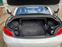 USED 2009 09 BMW Z4 3.0 Z4 S-DRIVE 30I ROADSTER 2d 254 BHP 2009 BMW Z4 3.0 CONVERTIBLE ROADSTER S-DRIVE 2DR - 3 FORMER KEEPERS - FULL SERVICE HISTORY - CORAL RED KANSAS PREMIUM LEATHER SPORTS SEATS - SATELLITE NAVIGATION - 19 INCH UPGRADE ALLOYS