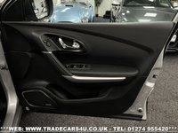 USED 2017 17 RENAULT KADJAR 1.5 DCI DIESEL SIGNATURE NAV AUTO EURO 6 UK DELIVERY FLAT FEE &pound;175 (SUBJECT TO DEAL) *OVER 100 IMAGES ON OUR WEBSITE*BESPOKE FINANCE ARRANGED*PART EXCHANGE WELCOME*ALL VEHICLES HPI CLEAR