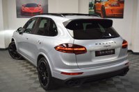 USED 2018 18 PORSCHE CAYENNE 3.0 D V6 PLATINUM EDITION TIPTRONIC S 5d 258 BHP PAN ROOF / AIR SUSP / BOSE