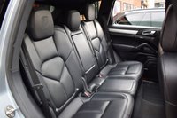 USED 2018 18 PORSCHE CAYENNE 3.0 D V6 PLATINUM EDITION TIPTRONIC S 5d 258 BHP PAN ROOF / AIR SUSP / BOSE
