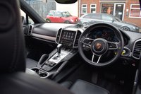 USED 2018 18 PORSCHE CAYENNE 3.0 D V6 PLATINUM EDITION TIPTRONIC S 5d 258 BHP PAN ROOF / AIR SUSP / BOSE