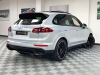 USED 2018 18 PORSCHE CAYENNE 3.0 D V6 PLATINUM EDITION TIPTRONIC S 5d 258 BHP PAN ROOF / AIR SUSP / BOSE