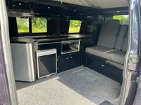 USED 2018 18 VOLKSWAGEN TRANSPORTER 4 BERTH LUXURY CAMPERVAN LONG WHEEL BASE DSG AUTO WITH REAR TAILGATE -2.0 T32 TDI P/V HIGHLINE BMT 147 BHP REAR TAILGATE CAMPERKING ST TROPEZ
