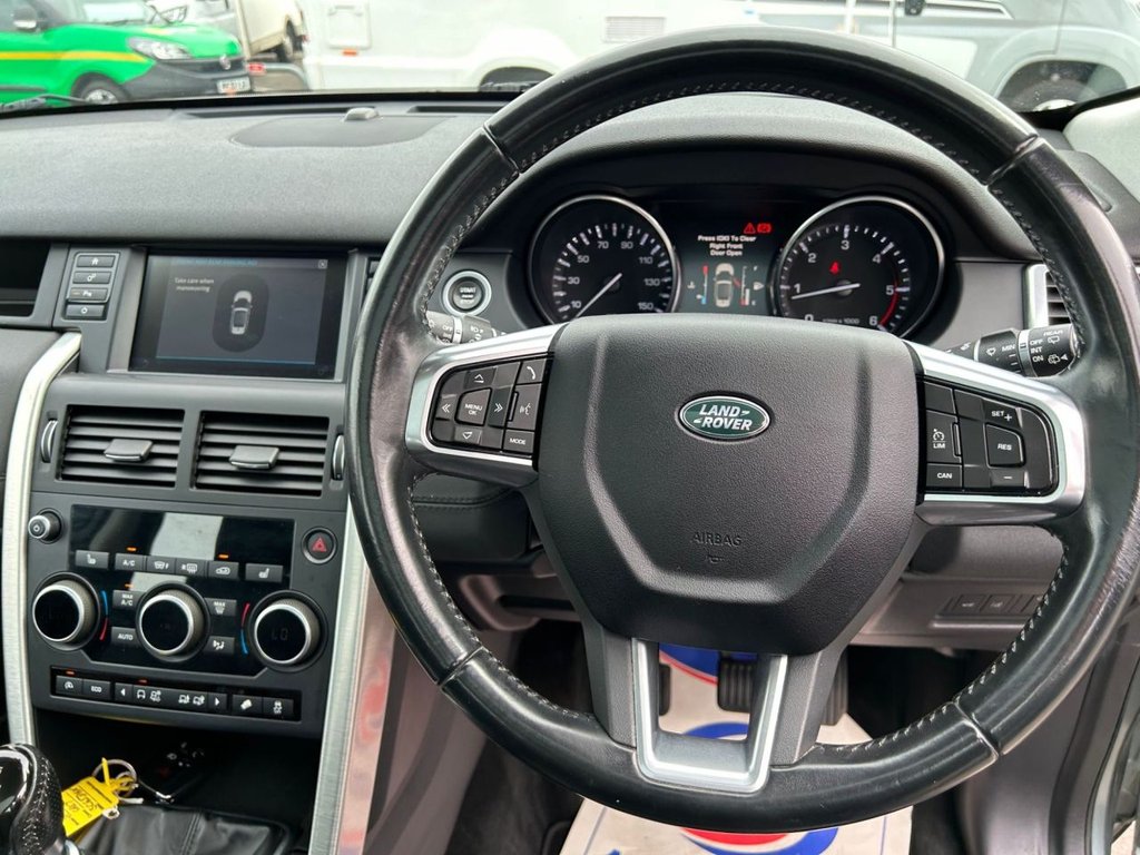 USED 2015 65 LAND ROVER DISCOVERY SPORT 2.0 TD4 SE TECH 5d 150 BHP ONLY 1 OWNER FROM NEW+ULEZ COMPLIANT+SERVICE HISTORY+FANTASTIC VALUE+BIG SPECIFICATION+PANORAMIC GLASS ROOF+PARK ASSIST+1 FULL YEARS MOT PRIOR TO COLLECTION+FINANCE AND EXTENDED WARRANTY AVAILABLE ON THIS USED VEHICLE!!!