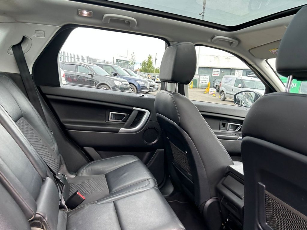 USED 2015 65 LAND ROVER DISCOVERY SPORT 2.0 TD4 SE TECH 5d 150 BHP ONLY 1 OWNER FROM NEW+ULEZ COMPLIANT+SERVICE HISTORY+FANTASTIC VALUE+BIG SPECIFICATION+PANORAMIC GLASS ROOF+PARK ASSIST+1 FULL YEARS MOT PRIOR TO COLLECTION+FINANCE AND EXTENDED WARRANTY AVAILABLE ON THIS USED VEHICLE!!!