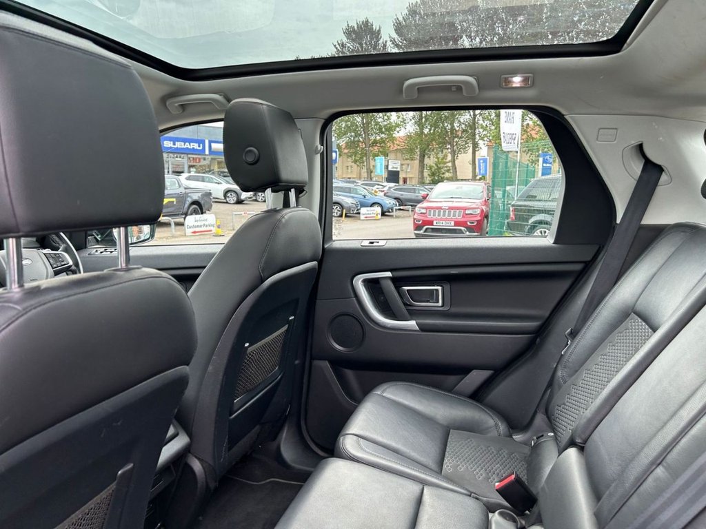 USED 2015 65 LAND ROVER DISCOVERY SPORT 2.0 TD4 SE TECH 5d 150 BHP ONLY 1 OWNER FROM NEW+ULEZ COMPLIANT+SERVICE HISTORY+FANTASTIC VALUE+BIG SPECIFICATION+PANORAMIC GLASS ROOF+PARK ASSIST+1 FULL YEARS MOT PRIOR TO COLLECTION+FINANCE AND EXTENDED WARRANTY AVAILABLE ON THIS USED VEHICLE!!!