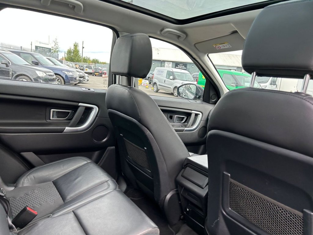 USED 2015 65 LAND ROVER DISCOVERY SPORT 2.0 TD4 SE TECH 5d 150 BHP ONLY 1 OWNER FROM NEW+ULEZ COMPLIANT+SERVICE HISTORY+FANTASTIC VALUE+BIG SPECIFICATION+PANORAMIC GLASS ROOF+PARK ASSIST+1 FULL YEARS MOT PRIOR TO COLLECTION+FINANCE AND EXTENDED WARRANTY AVAILABLE ON THIS USED VEHICLE!!!