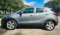 USED 2013 63 VAUXHALL MOKKA 1.6 EXCLUSIV S/S 5d 113 BHP FULL SERVICE HISTORY BLUETOOTH DAB RADIO FRONT AND REAR PARKING SENSORS