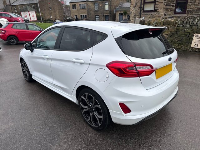 2020 FORD, FIESTA - Photo 6