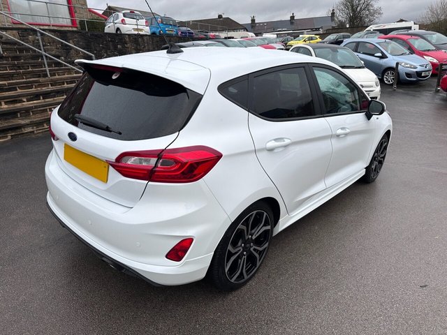 2020 FORD, FIESTA - Photo 8