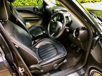 USED 2014 14 MINI COUNTRYMAN 1.6 COOPER S 5d 184 BHP 1 LADY OWNER//FULL MINI/SPECIALIST SERVCE HISTORY/SATNAV/FULL BLACK LEATHER WITH HEATED SEATS//DAB //BLUETOOTH//REAR PARK SENSORS 184 BHP 1 LADY OWNER//FULL MINI/SPECIALIST SERVCE HISTORY/SATNAV/FULL BLACK LEATHER WITH HEATED SEATS//DAB //BLUETOOTH//REAR PARK SENSORS