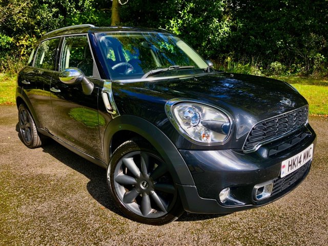 2014 14 MINI Countryman 1.6 COOPER S 5d 184 BHP 1 LADY OWNER//FULL MINI/SPECIALIST SERVCE HISTORY/SATNAV/FULL BLACK LEATHER WITH HEATED SEATS//DAB //BLUETOOTH//REAR PARK SENSORS