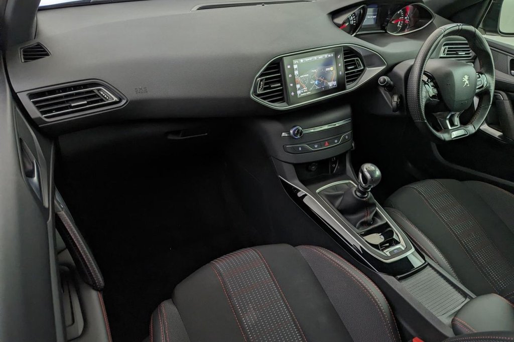 USED 2016 16 PEUGEOT 308 1.6 BLUE HDI S/S GT LINE 5d  