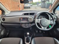USED 2013 13 TOYOTA YARIS 1.3 VVT-I SR 5d 98 BHP REVERSE CAMERA
