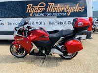 USED 2011 11 HONDA VFR1200F - BUY ONLINE 24 HRS A DAY - FINANCE AVAILABLE - ALL TYPES OF CREDIT ACCEPTED MANUAL GEARBOX WITH FULL LUGGAGE