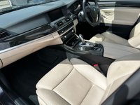 USED 2011 61 BMW 5 SERIES 2.0 525D SE 4d 215 BHP PRO NAVIGATION - ADAPTIVE HEADLIGHTS - REAR CAMERA - SURROUND VIEW CAMERA - DAB DIGITAL RADIO - BLUETOOTH HANDSFREE - XENON HEADLAMPS - SUNROOF - 18" ALLOY WHEELS - HIGH BEAM ASSIST - HEAD UP DISPLAY - COMFORT PACKAGE - VISABILITY PACK - ADVANCED PARKING PACKAGE - MEDIA PACKAGE - LANE DEPARTURE WARNING -