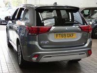 USED 2020 69 MITSUBISHI OUTLANDER 2.4 PHEV DYNAMIC 5d 222 BHP APP SAT NAV LEATHER CAMERA 1 OWNER MITSUBISHI WARRANTY TILL  JAN 2025 VAT Q