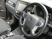 USED 2020 69 MITSUBISHI OUTLANDER 2.4 PHEV DYNAMIC 5d 222 BHP APP SAT NAV LEATHER CAMERA 1 OWNER MITSUBISHI WARRANTY TILL  JAN 2025 VAT Q