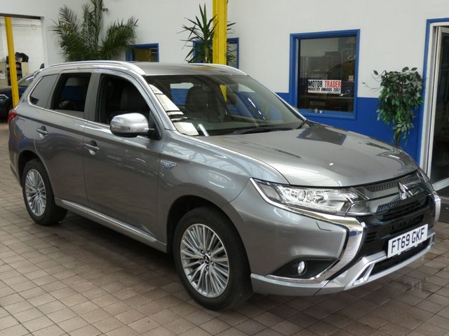 2020 69 Mitsubishi Outlander 2.4 PHEV DYNAMIC 5d 222 BHP