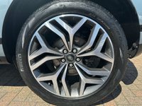 USED 2020 70 LAND ROVER RANGE ROVER EVOQUE 2.0 FIRST EDITION MHEV 5d 178 BHP PRO SAT NAV - BLUETOOTH HANDSFREE - APPLE CARPLAY/ANDROID AUTO - POWER TAILGATE - 360 CAMERA - TINTED WINDOWS - PANORAMIC SUNROOF - KEYLESS ENTRY - 20" DIAMOND CUT ALLOY WHEELS - MERIDIAN SOUND SYSTEM - DAB DIGITAL RADIO - TOUCH PRO DUO SYSTEM