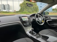 USED 2015 15 VAUXHALL INSIGNIA 2.0 DESIGN NAV CDTI ECOFLEX S/S 5d 138 BHP 
