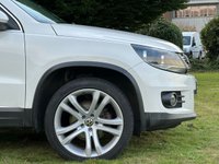 USED 2011 61 VOLKSWAGEN TIGUAN 2.0 SPORT TDI BLUEMOTION TECHNOLOGY 4MOTION 5d 138 BHP 