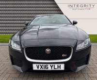 USED 2016 16 JAGUAR XF 3.0 V6 S 4d 296 BHP SAT NAV - BLUETOOTH - HEATED AND COOLED SEATS - 20" ALLOY WHEELS - 360 CAMERA SYSTEM - KEYLESS DRIVE - BLACK PACK