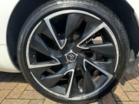 USED 2013 62 CITROEN DS5 2.0 HDI DSTYLE 5d 161 BHP SATELITTE NAVIGATION - BLUETOOTH HANDSFREE - 18" ALLOY WHEELS - DENON AUDIO SYSTEM - FRONT AND REAR PARK ASSIST - PARKING CAMERA - DAB RADIO