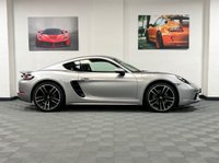 USED 2018 PORSCHE 718 2.0 CAYMAN PDK 2d AUTO 295 BHP GT SILVER / 20" CARRERA ALLOYS