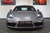 USED 2018 PORSCHE 718 2.0 CAYMAN PDK 2d AUTO 295 BHP GT SILVER / 20" CARRERA ALLOYS