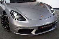 USED 2018 PORSCHE 718 2.0 CAYMAN PDK 2d AUTO 295 BHP GT SILVER / 20" CARRERA ALLOYS