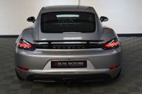 USED 2018 PORSCHE 718 2.0 CAYMAN PDK 2d AUTO 295 BHP GT SILVER / 20" CARRERA ALLOYS