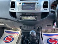 USED 2012 12 TOYOTA HI-LUX 3.0 INVINCIBLE 4X4 D-4D DCB 169 BHP ** NO VAT ** FULL LEATHER
