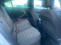 USED 2015 15 VAUXHALL INSIGNIA 2.0 SRI VX-LINE CDTI 5d 128 BHP THIS CAR COMES WITH 6 MONTHS WARRANTY, BREAKDOWN COVER AND RECOVERY.  DAB RADIO+  BLUETOOTH+  DUAL ZONE CLIMATE CONTROL+  AUX+  USB+  CLIMATE CONTROL+  AUDIO CONNECTIVITY+  19 INCH ALLOY SIZE+