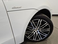 USED 2015 15 PORSCHE MACAN 3.0 V6 TD (258 PS) S PDK 4WD ( EURO 6 ) S/S 5DR + NAV + BOSE + PAN ROOF +E/M/HEAT ADAT. TURBO LEATHERS + PASM + AIR SUSPENSION + R/CAM + F/R PARK + BI-XENON PDLS +CRUISE + LANE KEEP + 21S PANROOF+21S+PDLS+R/CAM+TURBO LEATHERS+BOSE+NAV+CRUISE